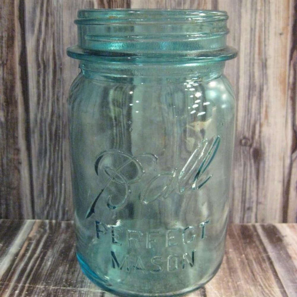 BALL PERFECT MASON BLUE GLASS PINT CANNING JAR